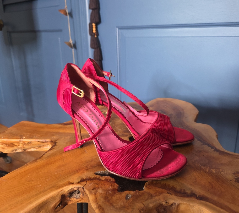 Neo Tango Hot Pink Fuchsia Pleated Satin Argentine Tango Shoes - Size 8